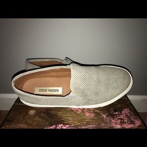 Steve Madden Women's Zarayy Slip-on Sneaker -gray